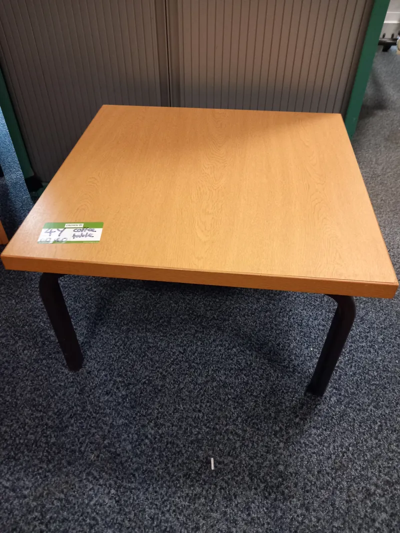 (4Y) coffee table